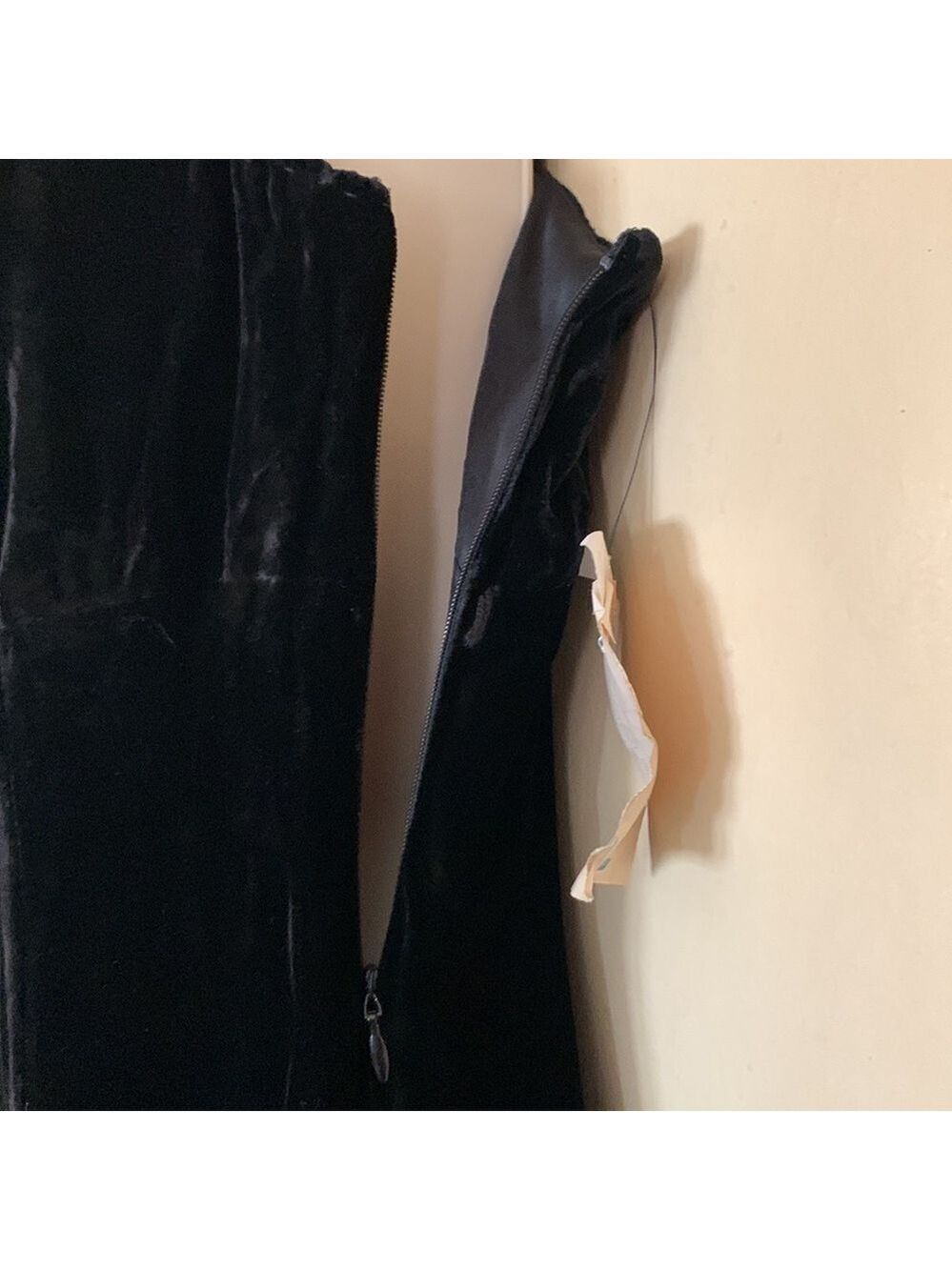 Tahari crushed black crushed velvet cocktail dress size 2 - Picture 9 of 10